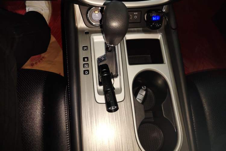 Used Nissan Murano 2019 2.5L XE Two-Wheel Drive Elite Version China VI Standard Gear Lever