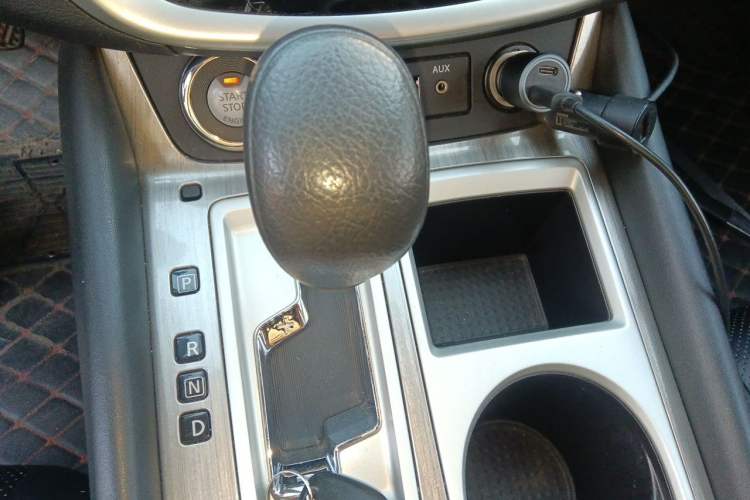 Used Nissan Murano 2019 2.5L XE Two-Wheel Drive Elite Version China VI Standard Gear Lever