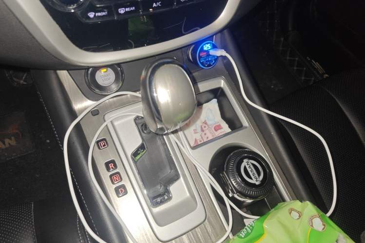 Used Nissan Murano 2019 2.5L XL Two-Wheel Drive Smart Connect Luxury Edition China VI Standard Gear Lever
