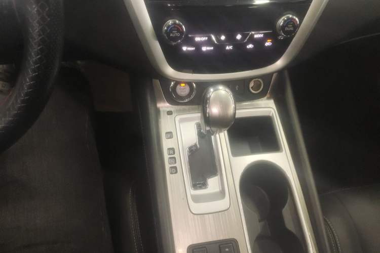 Used Nissan Murano 2019 2.5L XL Two-Wheel Drive SmartConnect Luxury Edition China V Standard Gear Lever