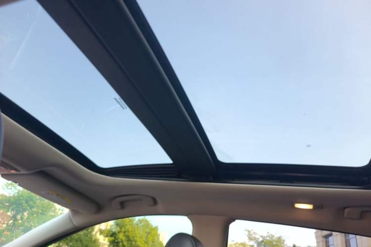 Used Nissan Murano 2019 2.5L XL Two-Wheel Drive Smart Connect Luxury Edition China VI Standard Headliner