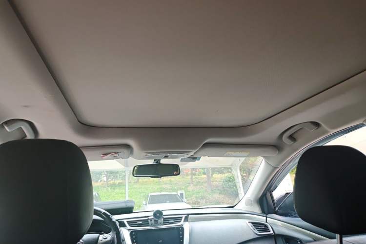 Used Nissan Murano 2019 2.5L XL Two-Wheel Drive Smart Connect Luxury Edition China VI Standard Headliner
