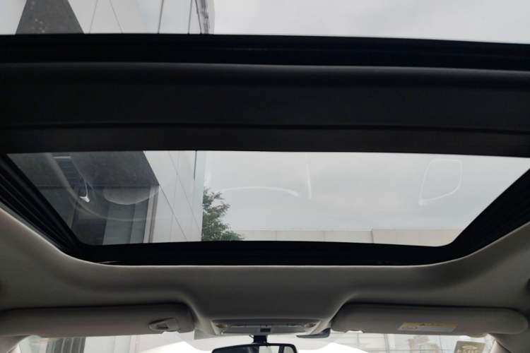 Used Nissan Murano 2019 2.5L XL Two-Wheel Drive Smart Connect Luxury Edition China VI Standard Headliner