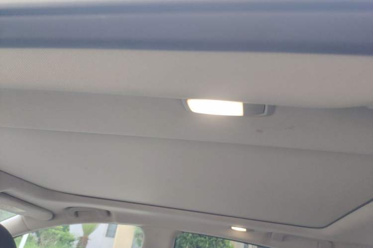 Used Nissan Murano 2019 2.5L XL Two-Wheel Drive Smart Connect Luxury Edition China VI Standard Headliner