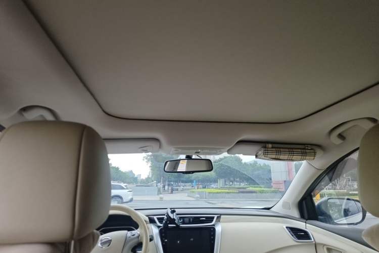 Used Nissan Murano 2019 2.5L XL Two-Wheel Drive Smart Connect Luxury Edition China VI Standard Headliner