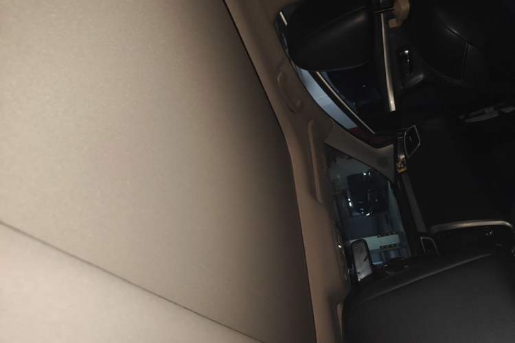 Used Nissan Murano 2019 2.5L XL Two-Wheel Drive Smart Connect Luxury Edition China VI Standard Headliner