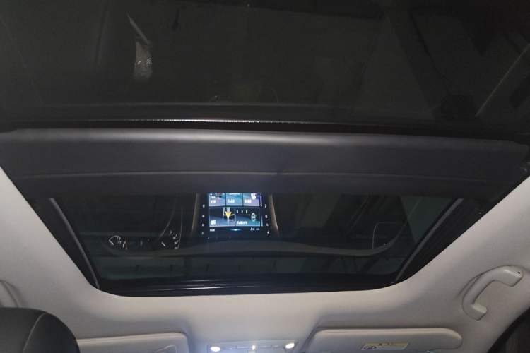 Used Nissan Murano 2019 2.5L XL Two-Wheel Drive Smart Connect Luxury Edition China VI Standard Headliner
