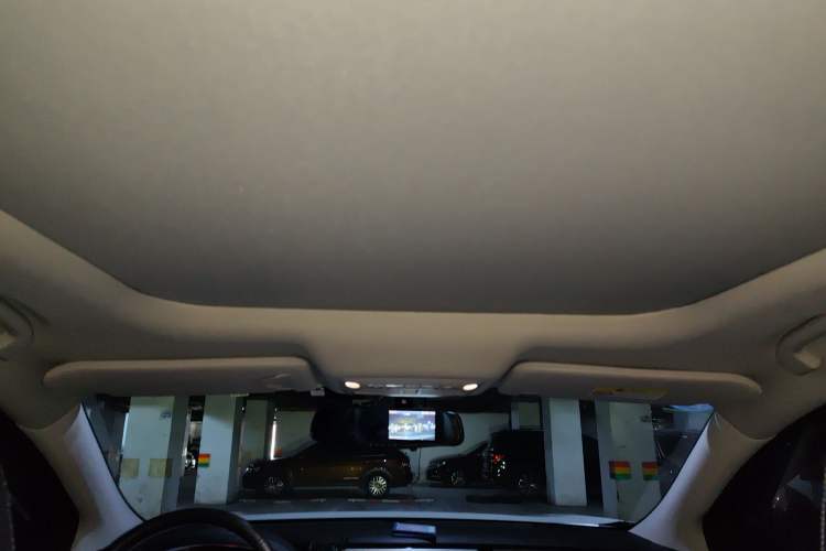 Used Nissan Murano 2019 2.5 S/C HEV XE Four-Wheel Drive Hybrid SmartConnect Prestige Edition China VI Standard Headliner