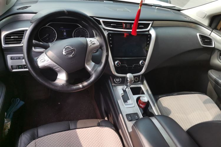 Used Nissan Murano 2019 2.5L XL Two-Wheel Drive Smart Connect Luxury Edition China VI Standard Interior 2