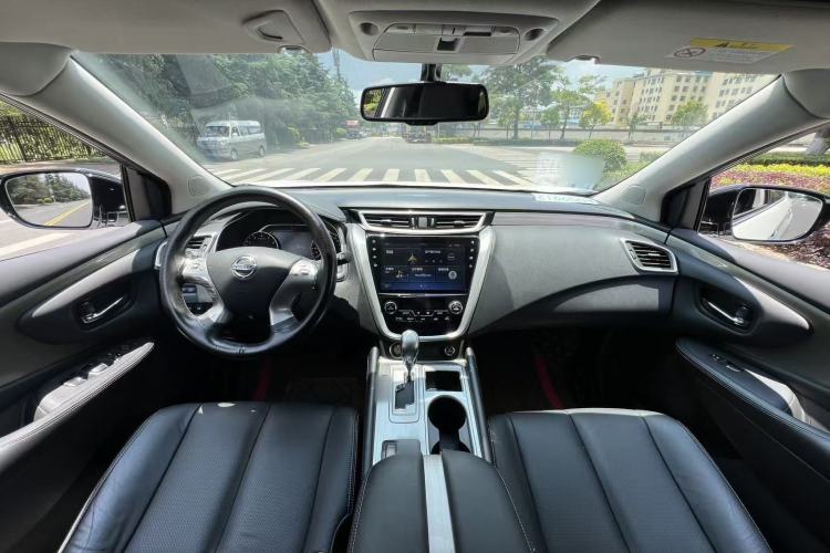 Used Nissan Murano 2019 2.5L XL Two-Wheel Drive Smart Connect Luxury Edition China VI Standard Interior 2