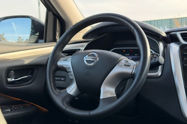 Used Nissan Murano 2019 2.5L XL Two-Wheel Drive Smart Connect Luxury Edition China VI Standard Interior 2