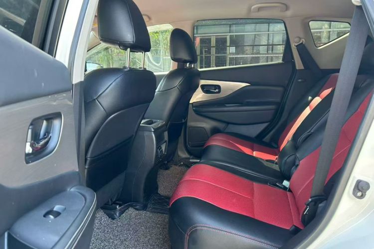 Used Nissan Murano 2019 2.5L XE Two-Wheel Drive Elite Version China VI Standard Interior 3