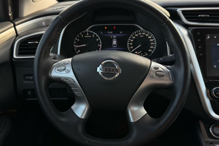 Used Nissan Murano 2019 2.5L XL Two-Wheel Drive Smart Connect Luxury Edition China VI Standard Interior 3