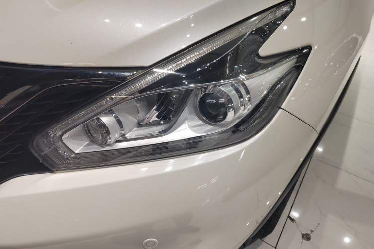 Used Nissan Murano 2019 2.5L XL Two-Wheel Drive Smart Connect Luxury Edition China VI Standard Left Front Headlight