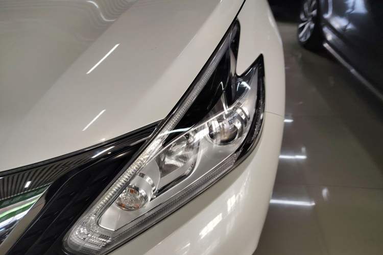 Used Nissan Murano 2019 2.5L XE Two-Wheel Drive Elite Version China VI Standard Left Front Headlight