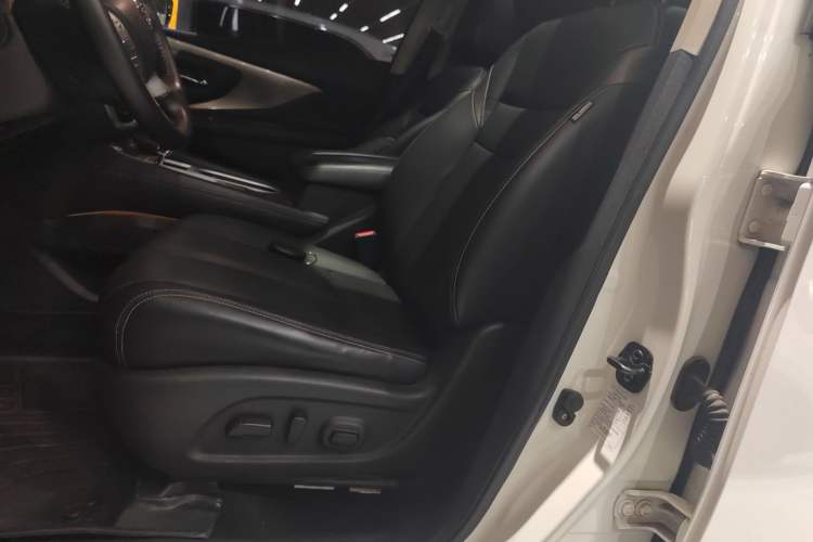 Used Nissan Murano 2019 2.5L XL Two-Wheel Drive Smart Connect Luxury Edition China VI Standard Left Front Seat