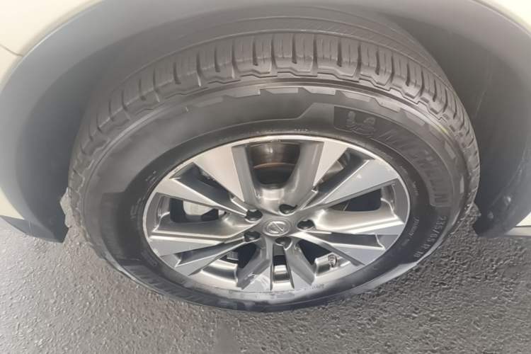 Used Nissan Murano 2019 2.5L XL Two-Wheel Drive Smart Connect Luxury Edition China VI Standard Left Front Wheel Hub