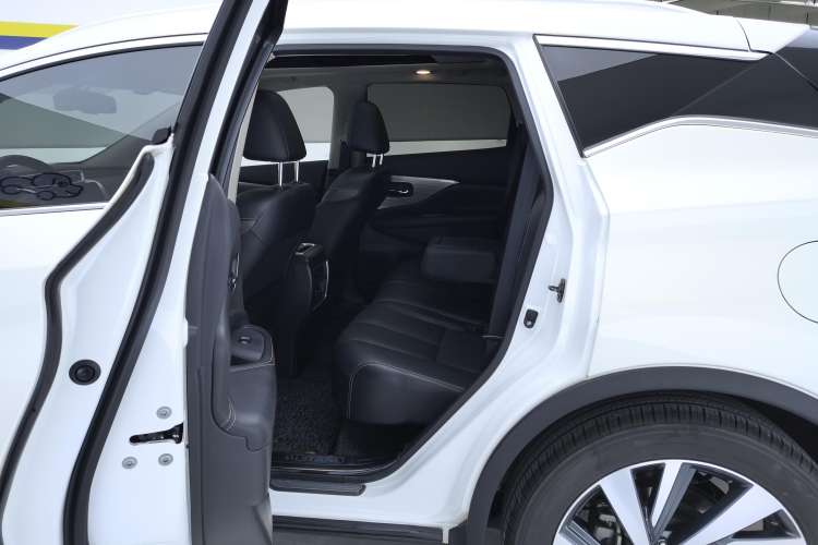 Used Nissan Murano 2019 2.5 S/C HEV XE Four-Wheel Drive Hybrid SmartConnect Prestige Version China V Emission Standard Left Rear Seat