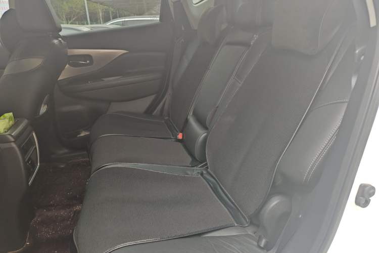 Used Nissan Murano 2019 2.5L XL Two-Wheel Drive Smart Connect Luxury Edition China VI Standard Left Rear Seat