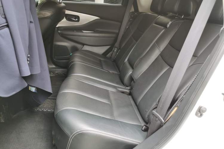 Used Nissan Murano 2019 2.5L XL Two-Wheel Drive Smart Connect Luxury Edition China VI Standard Left Rear Seat