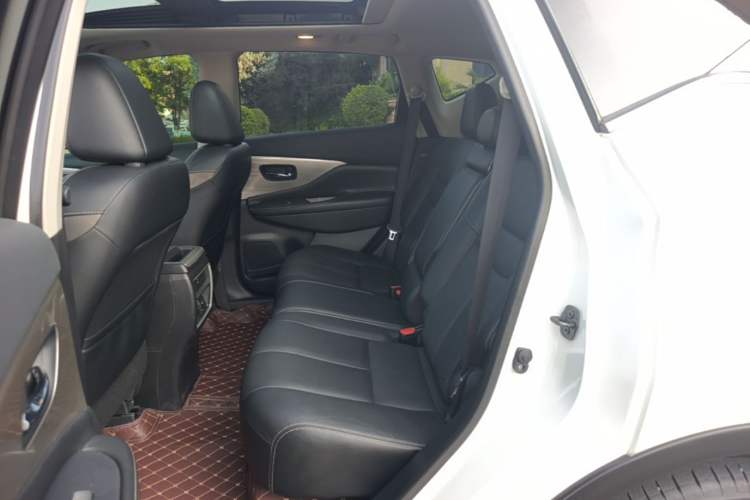 Used Nissan Murano 2019 2.5L XL Two-Wheel Drive Smart Connect Luxury Edition China VI Standard Left Rear Seat
