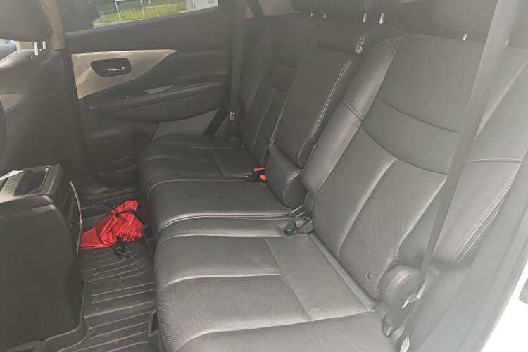 Used Nissan Murano 2019 2.5L XL Two-Wheel Drive Smart Connect Luxury Edition China VI Standard Left Rear Seat