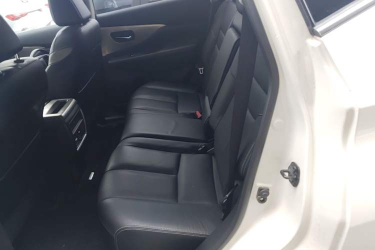 Used Nissan Murano 2019 2.5L XL Two-Wheel Drive Smart Connect Luxury Edition China VI Standard Left Rear Seat