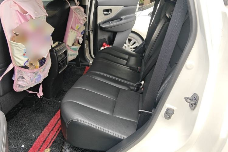 Used Nissan Murano 2019 2.5L XL Two-Wheel Drive Smart Connect Luxury Edition China VI Standard Left Rear Seat