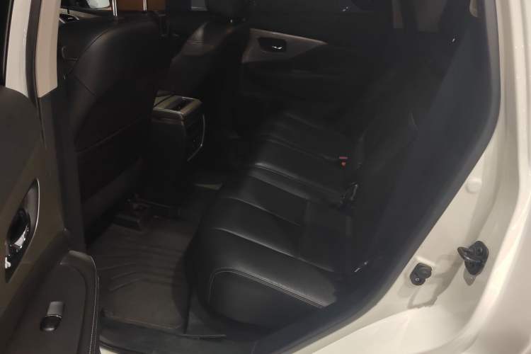 Used Nissan Murano 2019 2.5L XL Two-Wheel Drive Smart Connect Luxury Edition China VI Standard Left Rear Seat