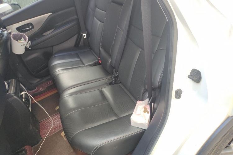Used Nissan Murano 2019 2.5L XL Two-Wheel Drive Smart Connect Luxury Edition China VI Standard Left Rear Seat