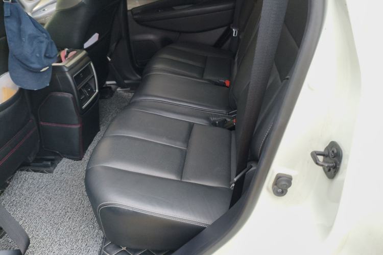 Used Nissan Murano 2019 2.5L XL Two-Wheel Drive Smart Connect Luxury Edition China VI Standard Left Rear Seat