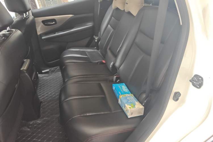 Used Nissan Murano 2019 2.5L XE Two-Wheel Drive Elite Version China VI Standard Left Rear Seat