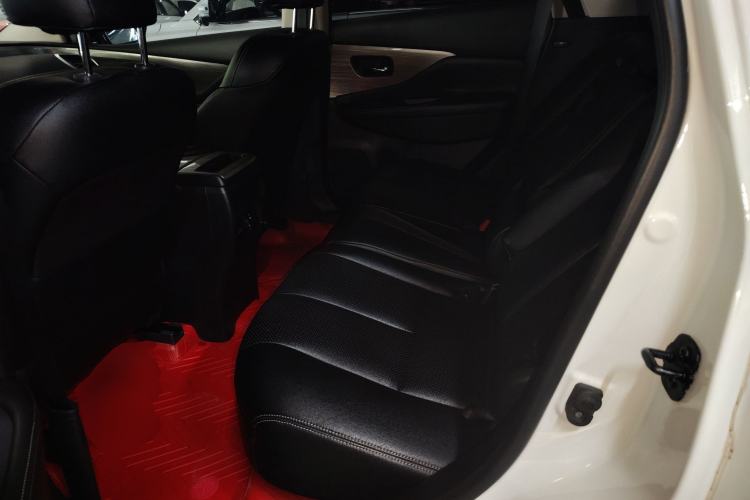 Used Nissan Murano 2019 2.5L XE Two-Wheel Drive Elite Version China VI Standard Left Rear Seat