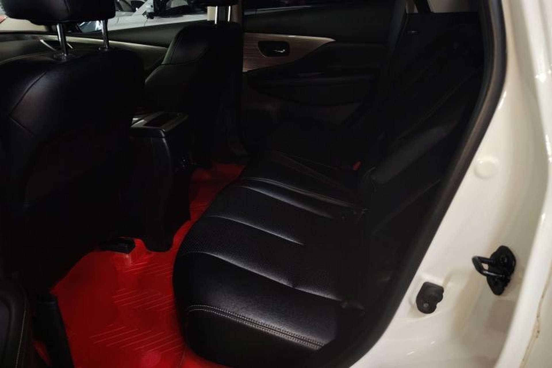 Used Nissan Murano 2019 2.5L XE Two-Wheel Drive Elite Version China VI Standard Left Rear Seat
