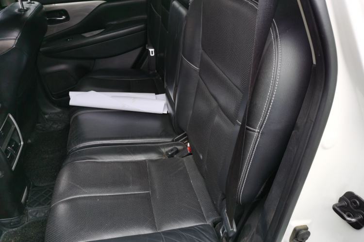 Used Nissan Murano 2019 2.5L XL Two-Wheel Drive Smart Connect Luxury Edition China VI Standard Left Rear Seat