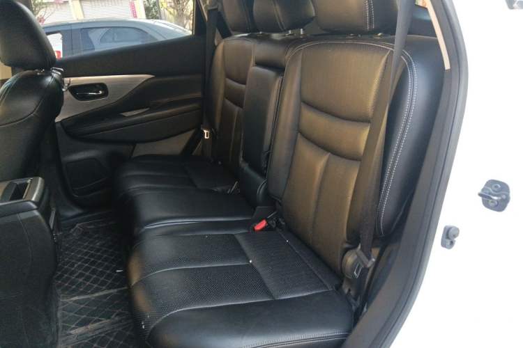 Used Nissan Murano 2019 2.5L XE Two-Wheel Drive Elite Version China VI Standard Left Rear Seat
