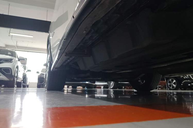 Used Nissan Murano 2019 2.5 S/C HEV XE Four-Wheel Drive Hybrid SmartConnect Prestige Edition China VI Standard Left Side Sill