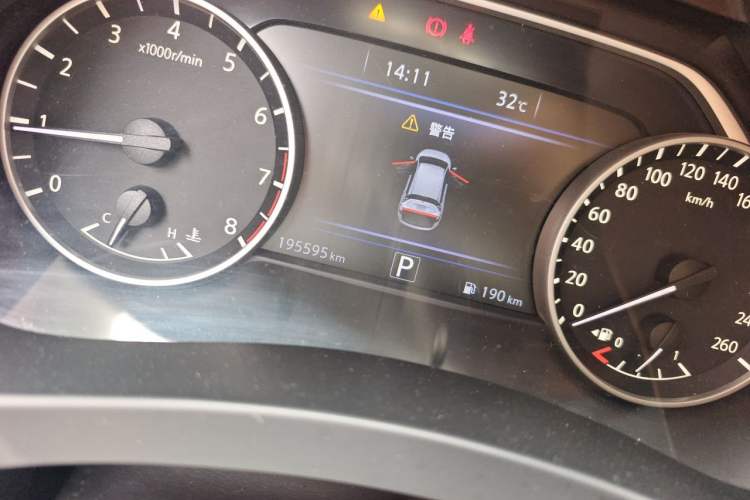 Used Nissan Murano 2019 2.5L XL Two-Wheel Drive SmartConnect Luxury Edition China V Standard Odometer Close Up