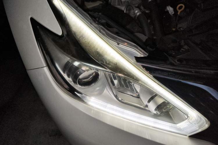 Used Nissan Murano 2019 2.5 S/C HEV XE Four-Wheel Drive Hybrid SmartConnect Prestige Version China V Emission Standard Right Front Headlight