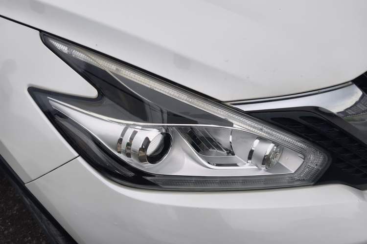 Used Nissan Murano 2019 2.5 S/C HEV XE Four-Wheel Drive Hybrid SmartConnect Prestige Edition China VI Standard Right Front Headlight