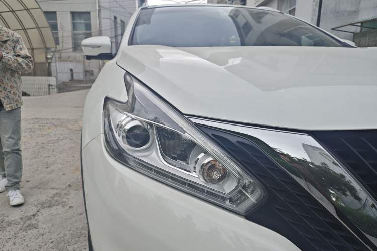 Used Nissan Murano 2019 2.5L XL Two-Wheel Drive Smart Connect Luxury Edition China VI Standard Right Front Headlight
