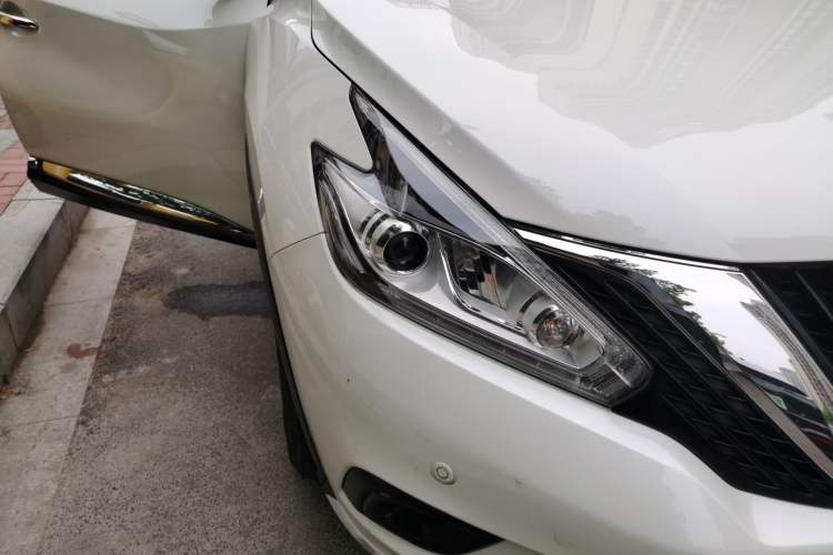 Used Nissan Murano 2019 2.5L XL Two-Wheel Drive Smart Connect Luxury Edition China VI Standard Right Front Headlight