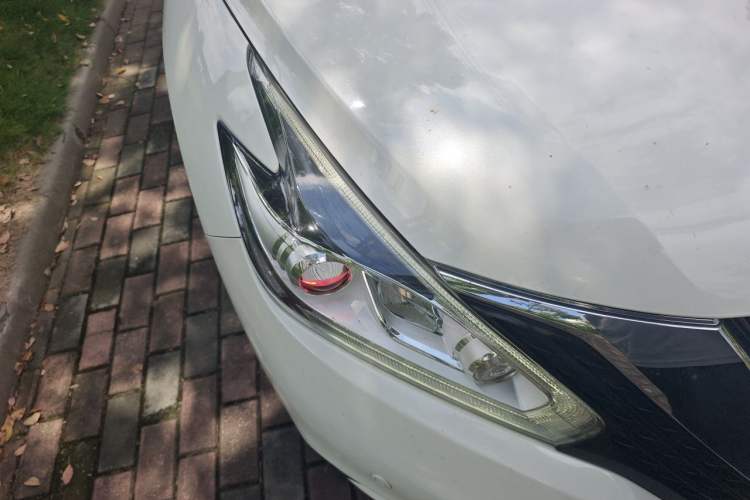 Used Nissan Murano 2019 2.5L XL Two-Wheel Drive Smart Connect Luxury Edition China VI Standard Right Front Headlight