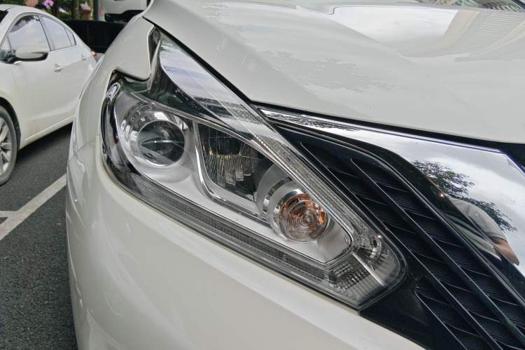 Used Nissan Murano 2019 2.5L XL Two-Wheel Drive Smart Connect Luxury Edition China VI Standard Right Front Headlight