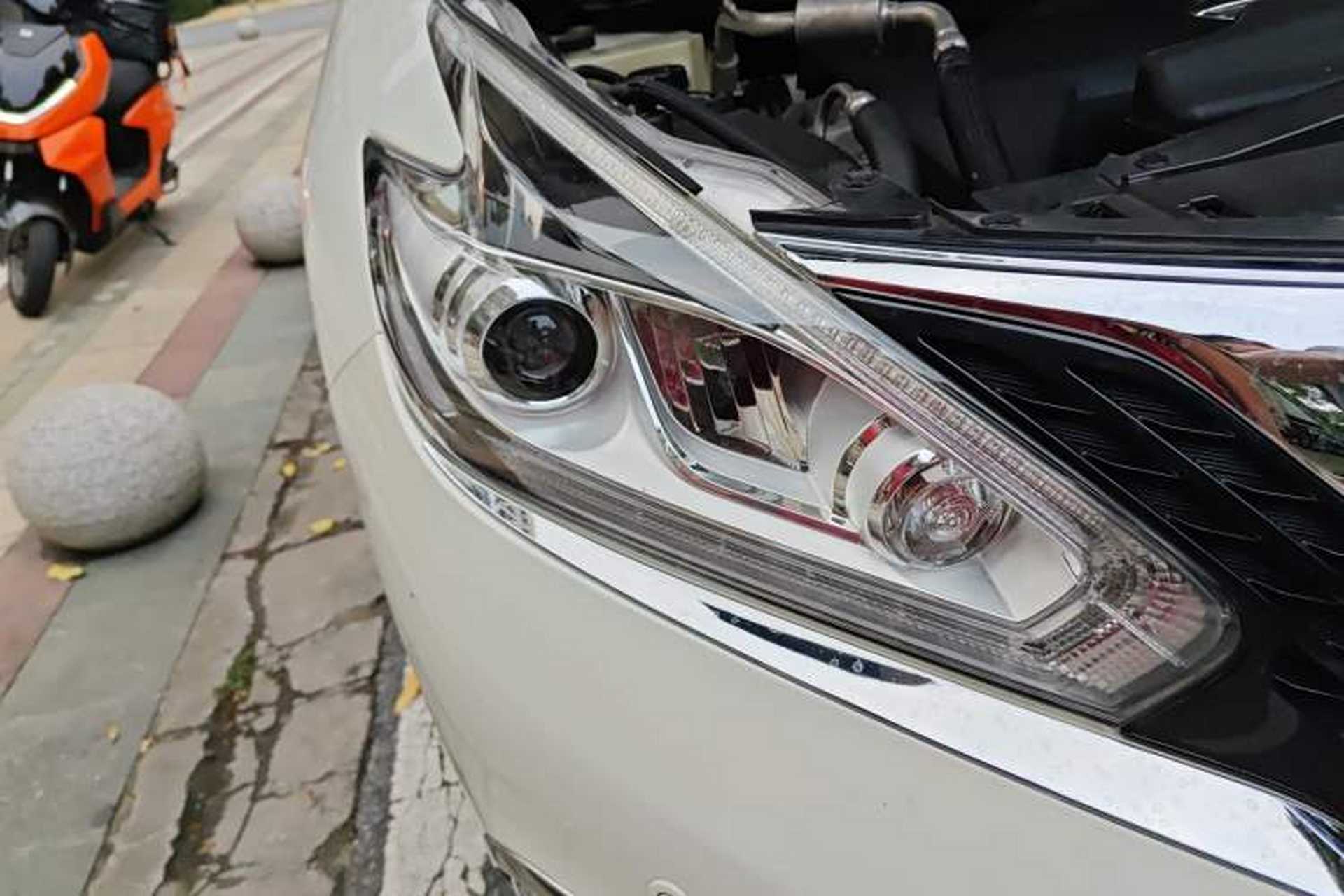 Used Nissan Murano 2019 2.5L XL Plus Two-Wheel Drive SmartConnect Leading Edition China VI Standard Right Front Headlight