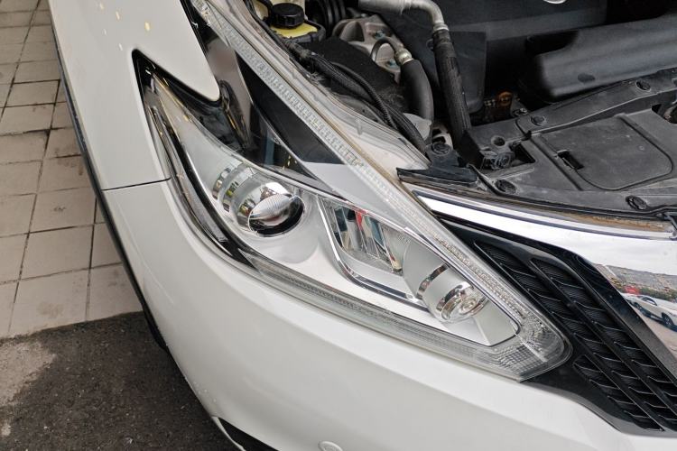 Used Nissan Murano 2019 2.5L XL Two-Wheel Drive Smart Connect Luxury Edition China VI Standard Right Front Headlight