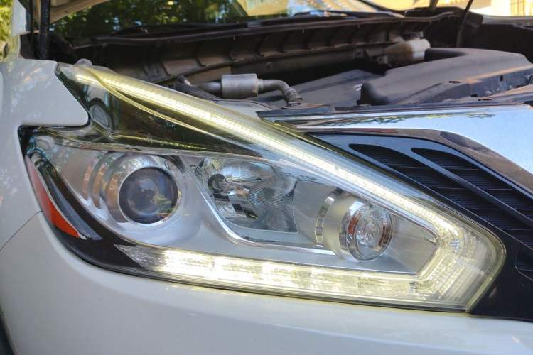 Used Nissan Murano 2019 2.5L XE Two-Wheel Drive Elite Version China VI Standard Right Front Headlight