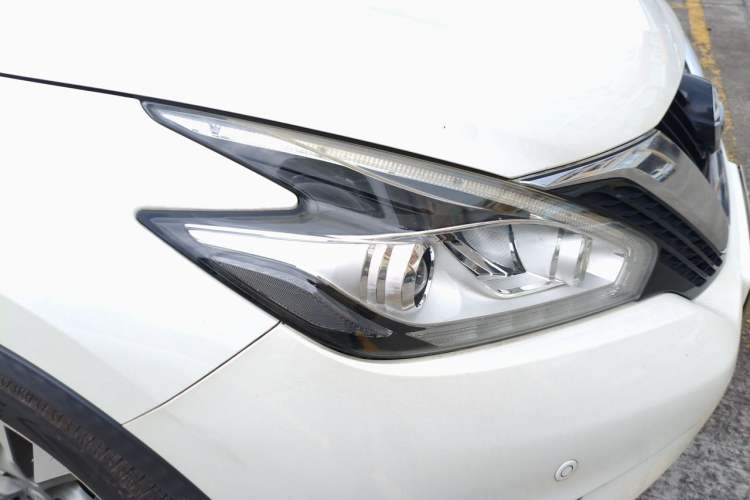Used Nissan Murano 2019 2.5L XL Two-Wheel Drive Smart Connect Luxury Edition China VI Standard Right Front Headlight