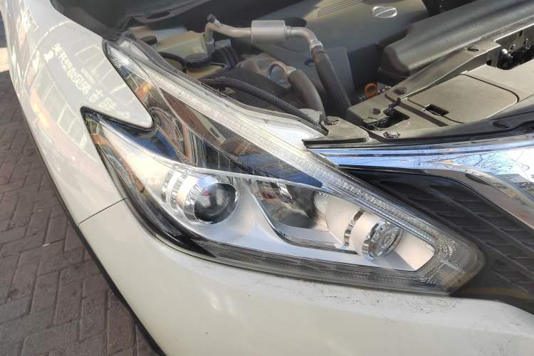 Used Nissan Murano 2019 2.5L XE Two-Wheel Drive Elite Version China VI Standard Right Front Headlight
