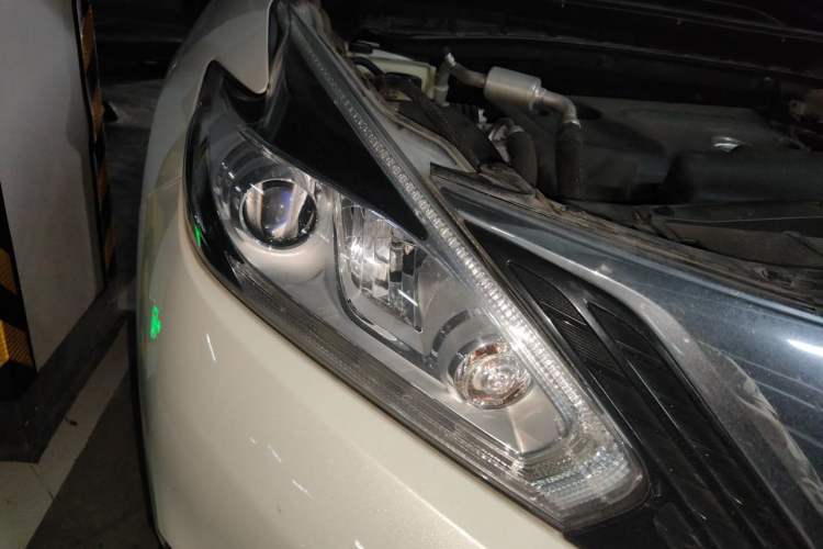 Used Nissan Murano 2019 2.5L XL Two-Wheel Drive SmartConnect Luxury Edition China V Standard Right Front Headlight